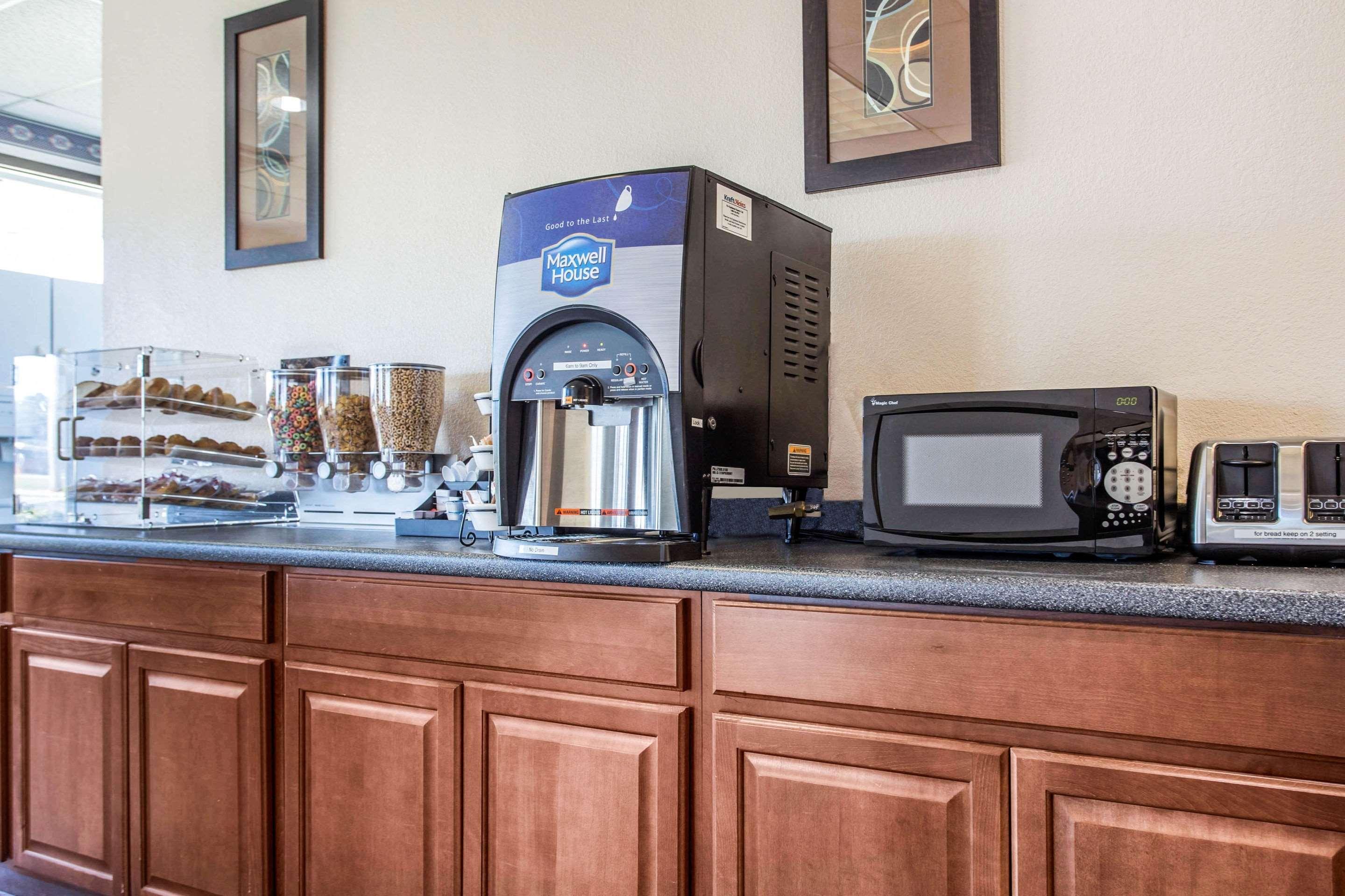 Super 8 By Wyndham Rocky Mount I-95 Exit 145 Hotel Battleboro Ngoại thất bức ảnh